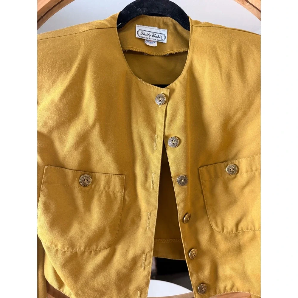 Designer Cropped Jacket Womens Size 3 Yellow Excellent Vintage 80s Crest Button‎